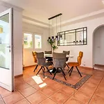 The Hideaway Chalet *